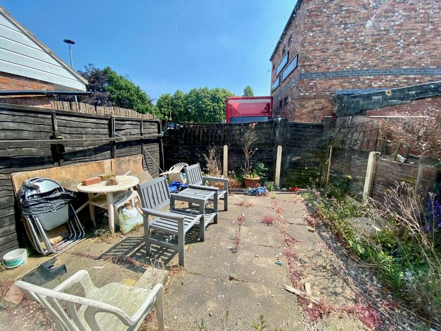 2 bedroom End Terrace House for sale, High Street, Hazel Grove, SK7 £