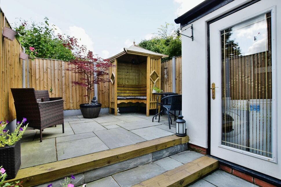 1 bedroom Mid Terrace Property for sale, Cherry Tree Lane, Great Moor