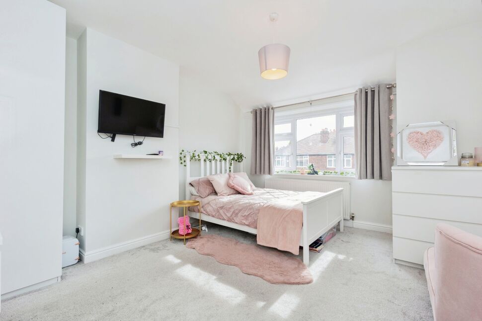 4 bedroom Semi Detached House for sale, Stainburne Road, Offerton, SK2