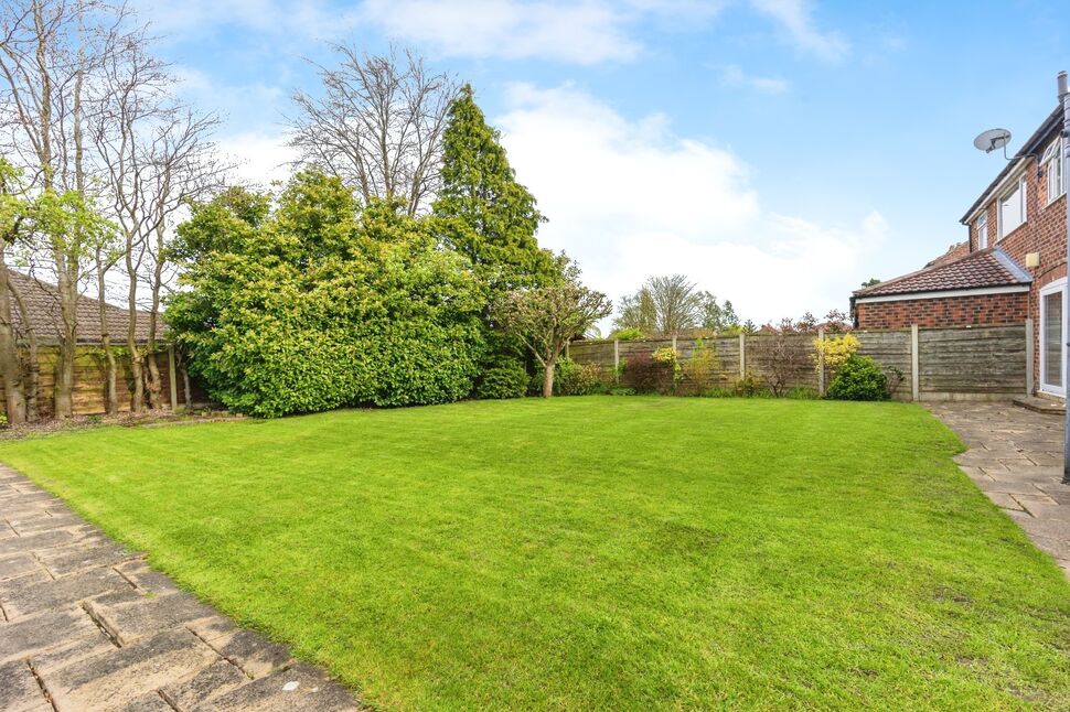 4 bedroom Semi Detached House for sale, Stainburne Road, Offerton, SK2