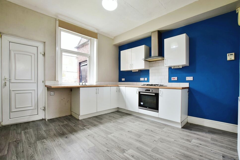 2 bedroom Mid Terrace House for sale, Courthill Street, Offerton, SK1