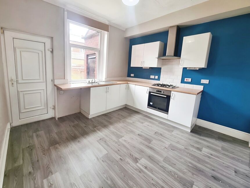 2 bedroom Mid Terrace House for sale, Courthill Street, Offerton, SK1