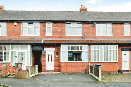 Ellwood Road, 3 bedroom Mid Terrace House to rent, &pound;1,250 pcm