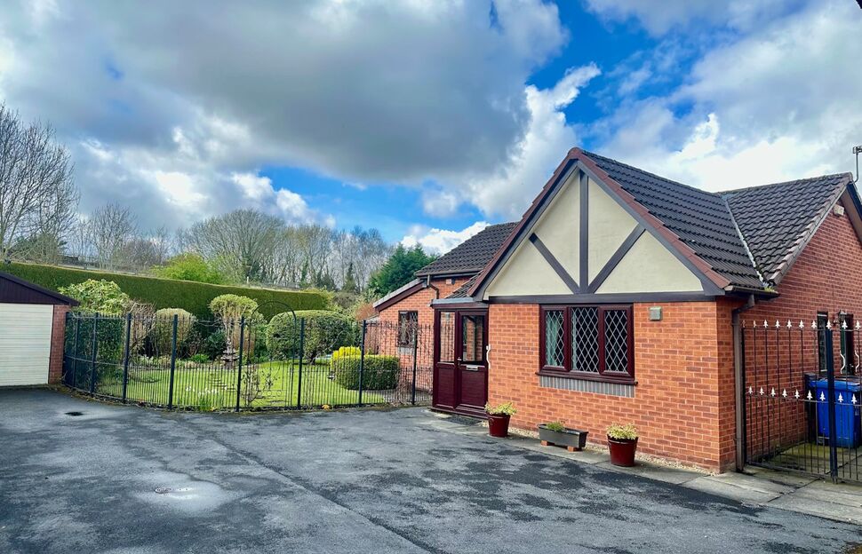 Main image of 2 bedroom Detached Bungalow for sale, Orchard Vale, Edgeley, Cheshire, SK3