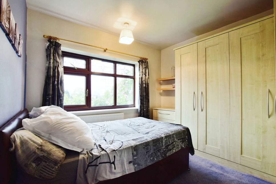 4 bedroom Semi Detached House for sale, The Crescent, Bredbury, SK6 £