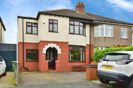 The Crescent, 4 bedroom Semi Detached House for sale, £325,000