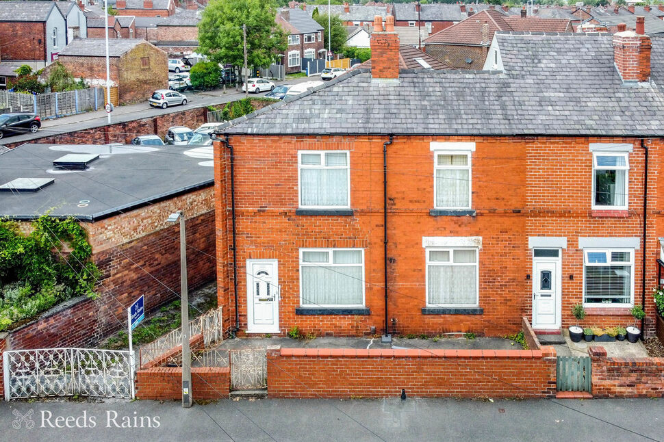 Main image of 2 bedroom End Terrace House for sale, Park Lane, Offerton, Cheshire, SK1