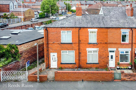 2 bedroom End Terrace House for sale