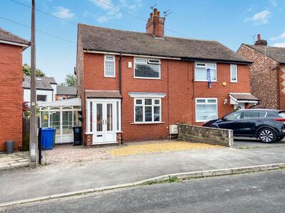 Vine Street, 3 bedroom Semi Detached House to rent, £1,350 pcm