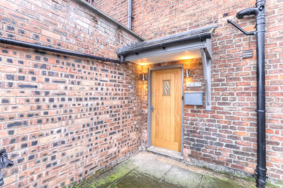 Main image of 1 bedroom Flat to rent, London Road, Hazel Grove, Greater Manchester, SK7