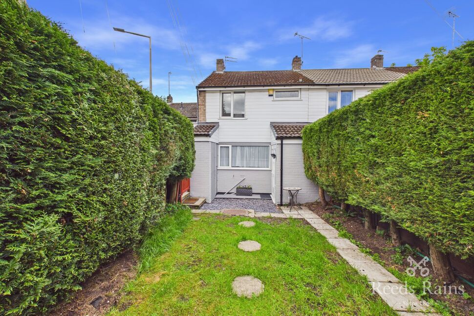 2 bedroom End Terrace House for sale