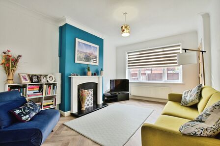 2 bedroom End Terrace House for sale