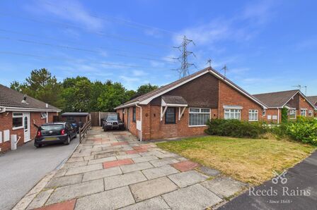 2 bedroom Semi Detached Bungalow for sale