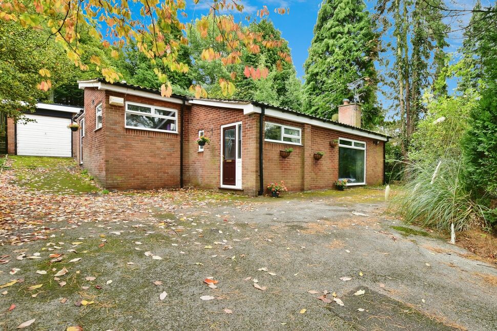 4 bedroom Detached Bungalow for sale