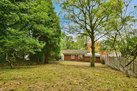 Middlewood Road, 4 bedroom Detached Bungalow for sale, &pound;595,000