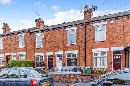 2 bedroom Mid Terrace House for sale