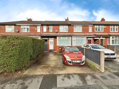 Grendale Avenue, 3 bedroom Mid Terrace House to rent, £1,300 pcm