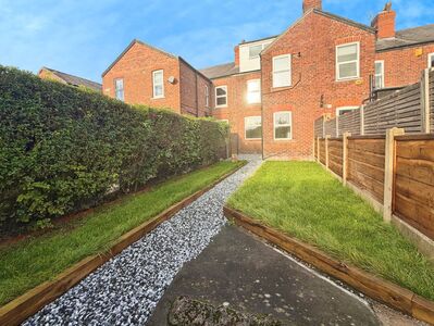 Norwood Road, 4 bedroom Mid Terrace House to rent, £1,800 pcm