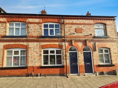 2 bedroom Mid Terrace House to rent