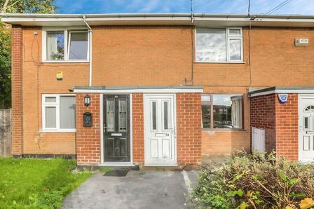 Prestbury Close, 1 bedroom  Flat for sale, £145,000