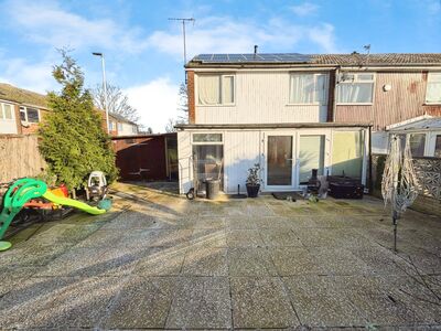 3 bedroom End Terrace House for sale