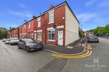 2 bedroom End Terrace House for sale