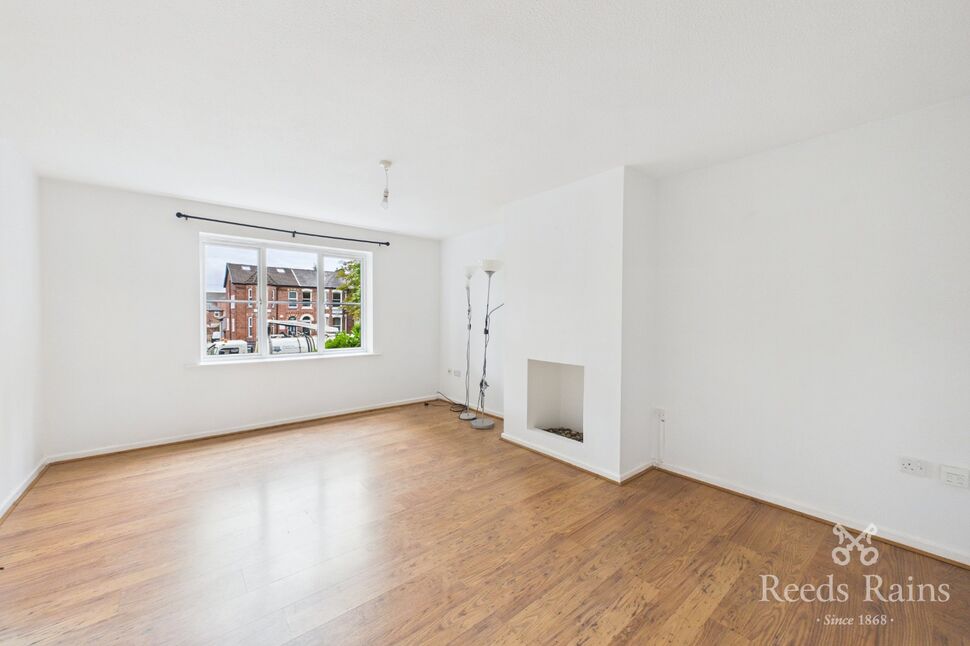 Main image of 2 bedroom Flat to rent, Dialstone Lane, Great Moor, Cheshire, SK2