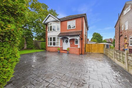 Dialstone Lane, 4 bedroom Detached House for sale, &pound;625,000