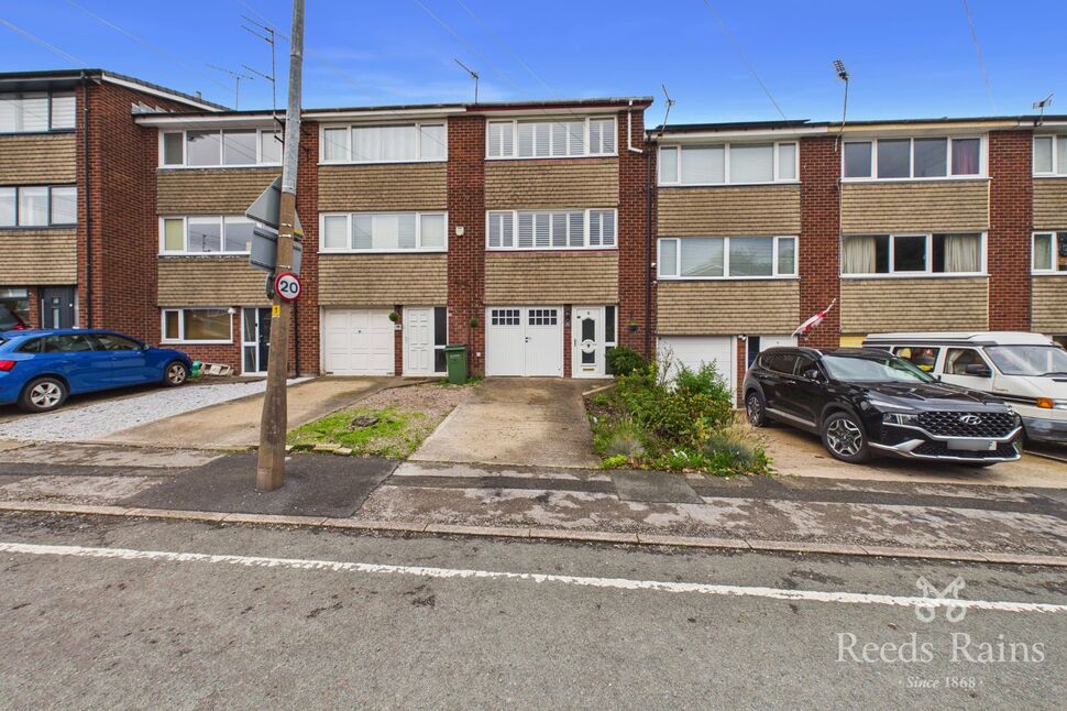 Main image of 3 bedroom Mid Terrace House to rent, Knowsley Road, Offerton, Cheshire, SK1