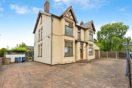 Lisburne Lane, 6 bedroom Detached House for sale, &pound;750,000