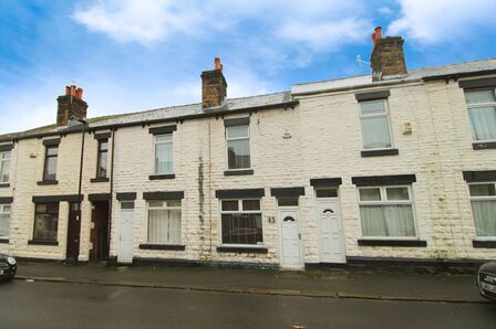 Norris Road, 3 bedroom House to rent, &pound;975 pcm