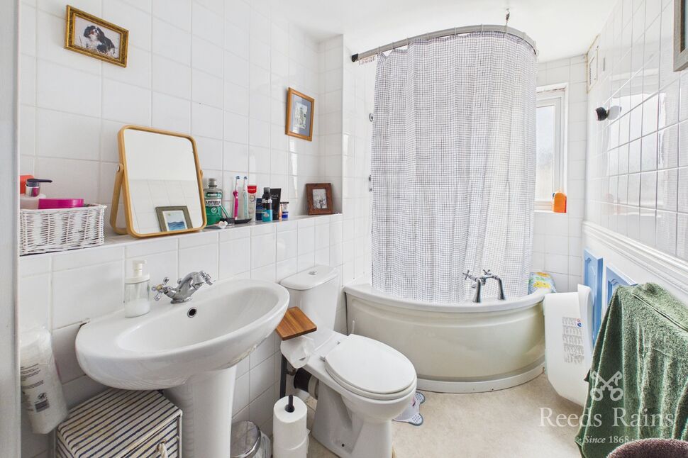 Family Bathroom WC
