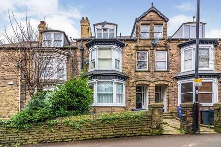 Brocco Bank, 1 bedroom Flat to rent, &pound;550 pcm
