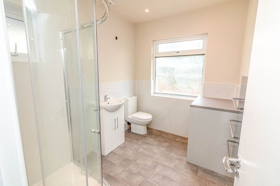 Bathroom / Shower Room / WC