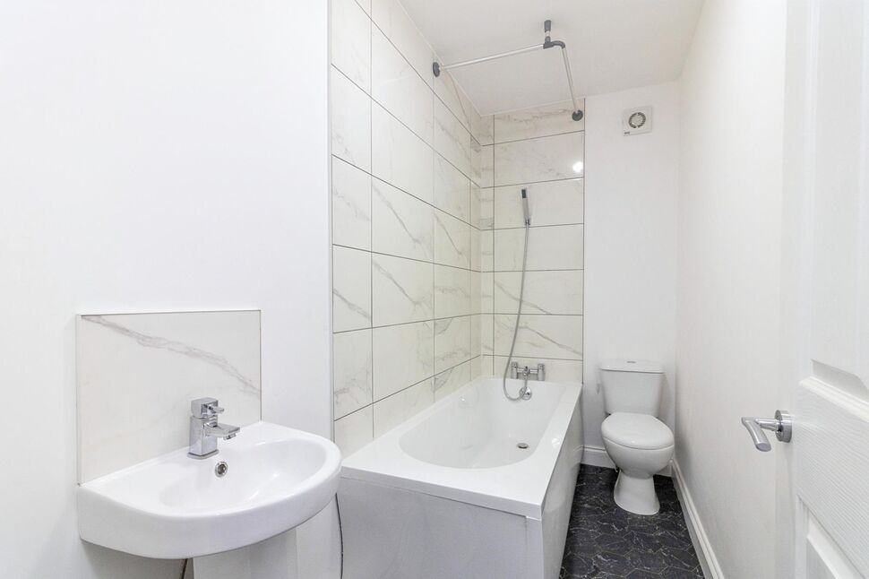 Family Bathroom WC