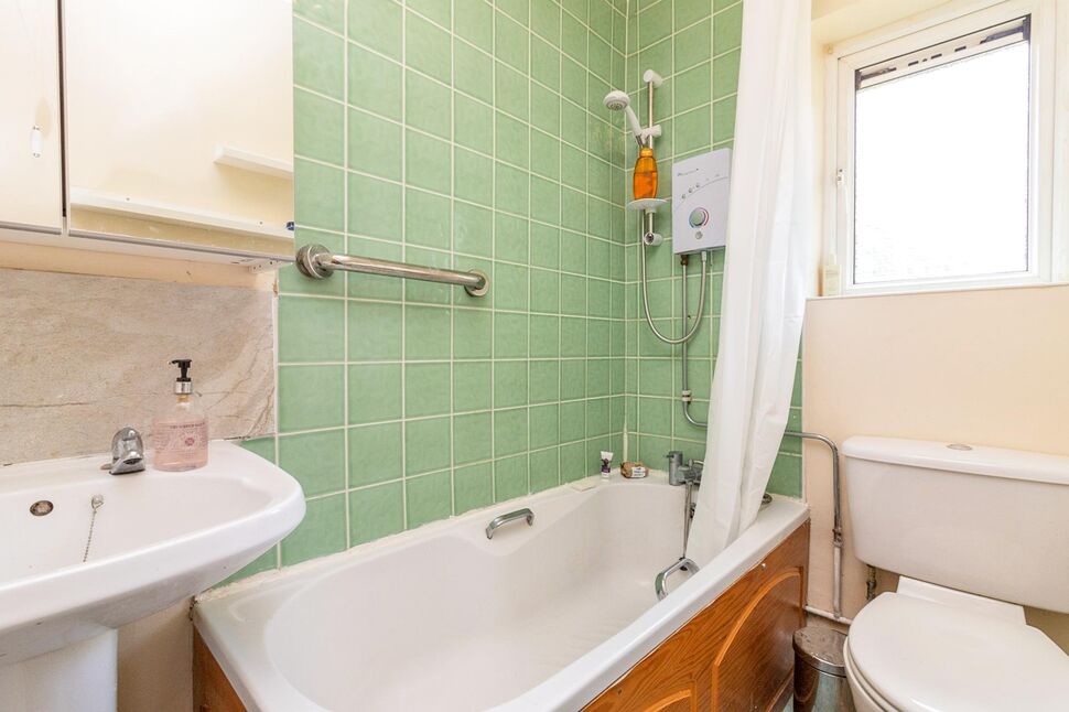 Family Bathroom WC