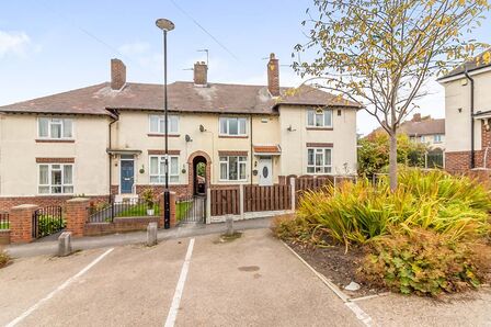 2 bedroom Mid Terrace House to rent