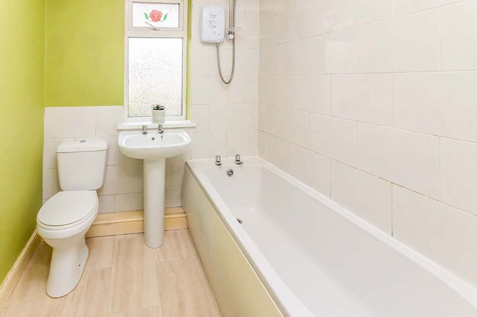 Family Bathroom WC