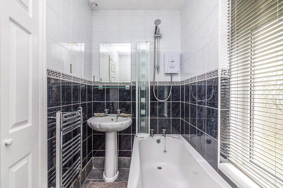 Family Bathroom WC