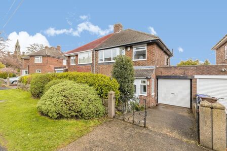 School Lane, 3 bedroom Semi Detached House to rent, £1,200 pcm