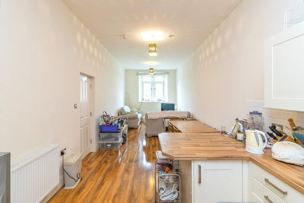 Lounge / Kitchen