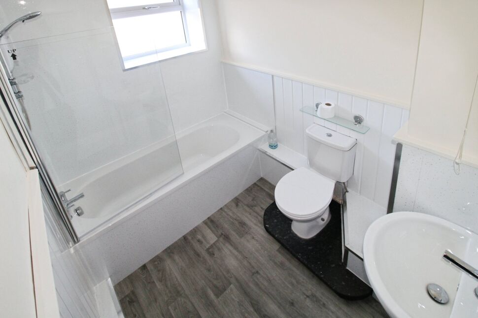 Family Bathroom WC