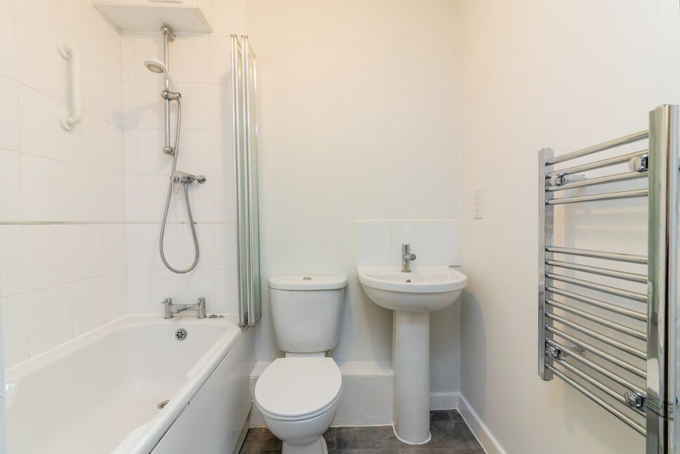 Family Bathroom WC