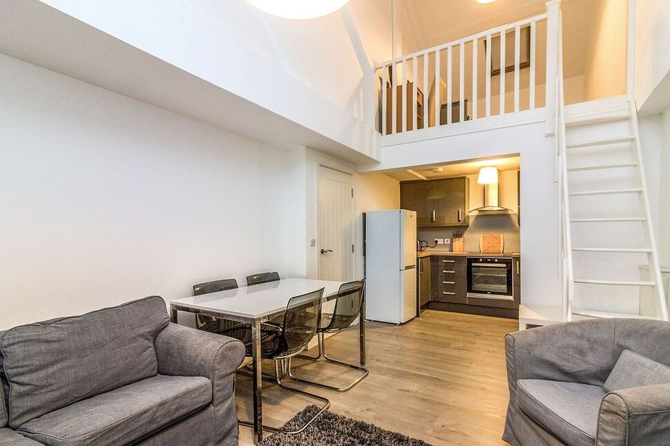 Lounge / Dining Room