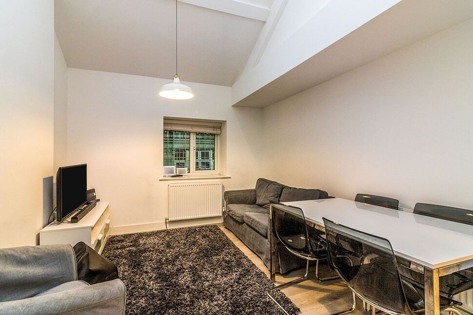 Lounge / Dining Room