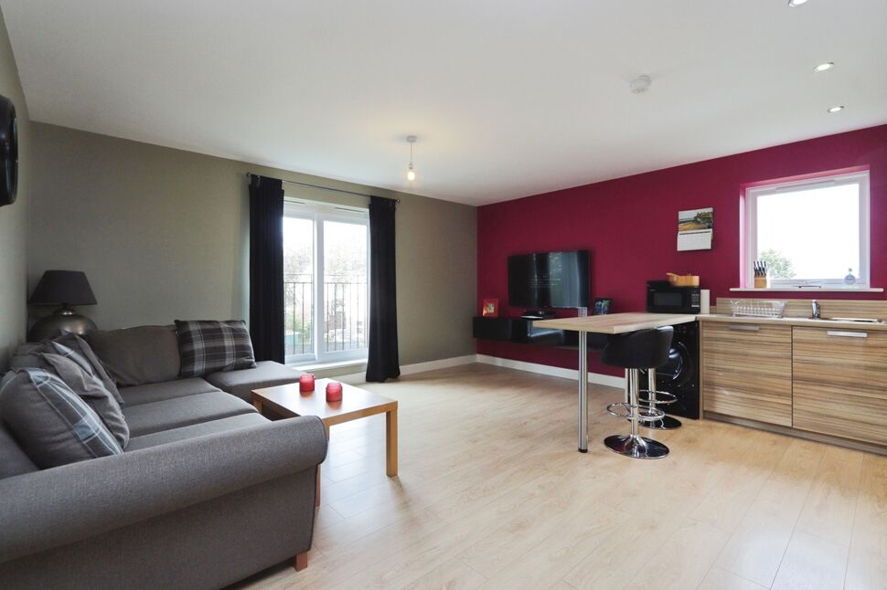 Lounge / Kitchen