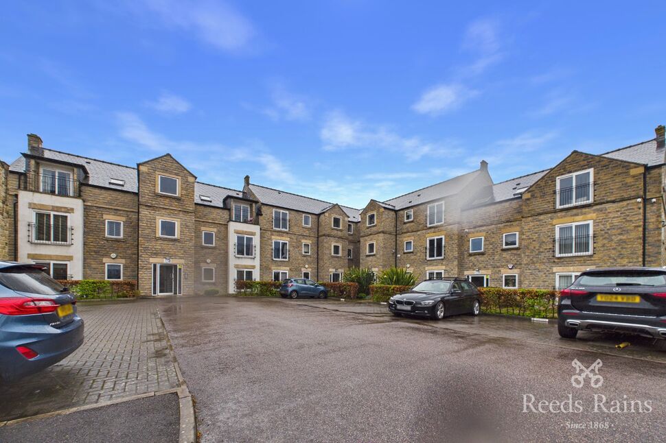 2 bedroom Flat for sale