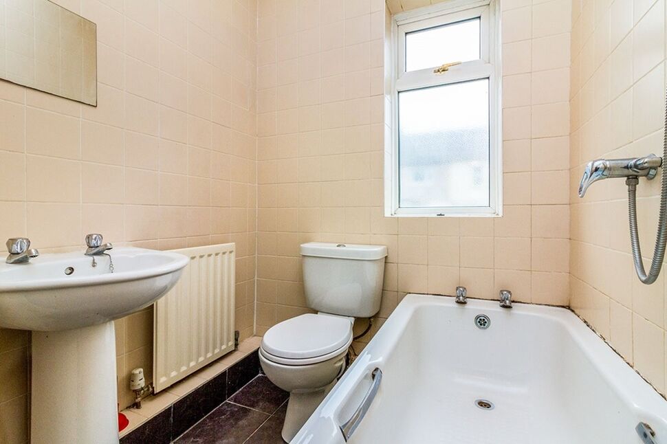 Family Bathroom WC