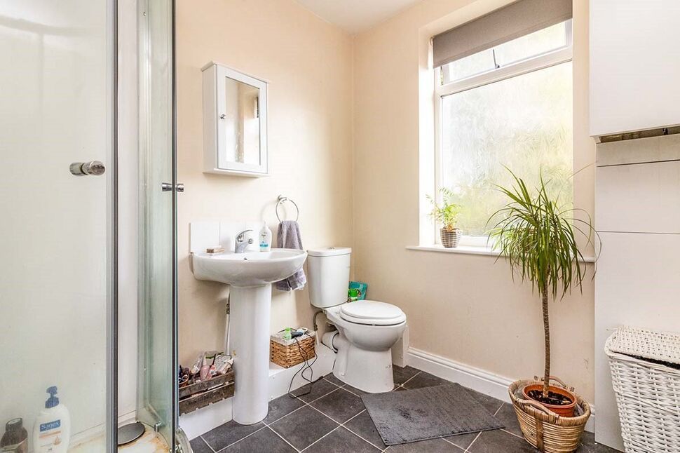 Shower Room WC