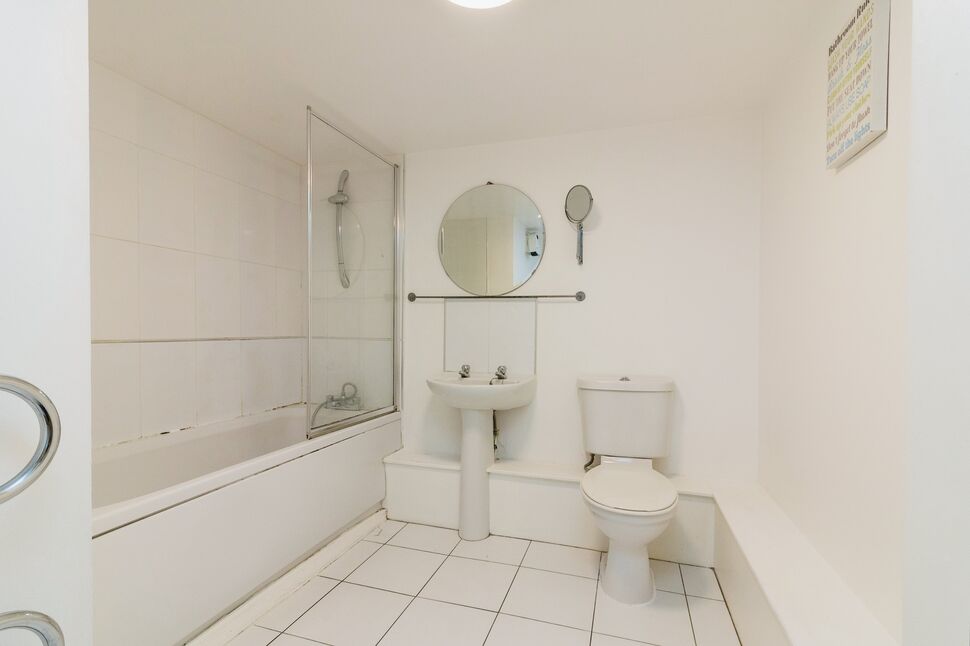 Family Bathroom WC